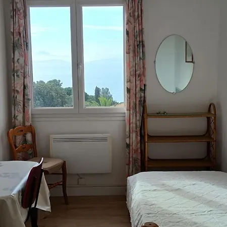 With Terraces In Appartement Le Rayol-Canadel-sur-Mer